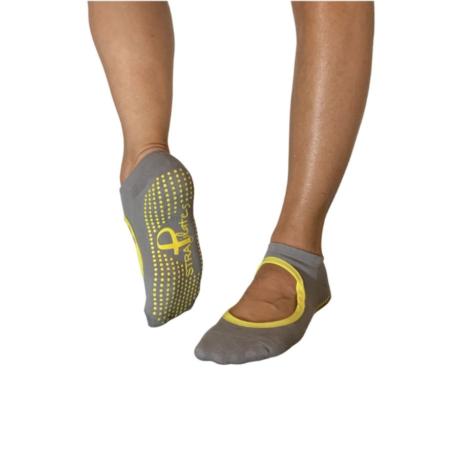 Gaiam Gaiam Grey Grippy Yoga Socks - Sports Equipment 